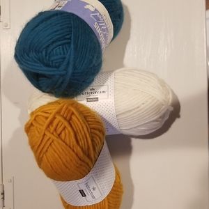 Wool yarn  100% fine wool 3 skeins